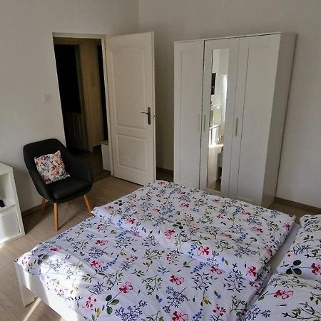 Cili Apartman Eger Apartment Ngoại thất bức ảnh