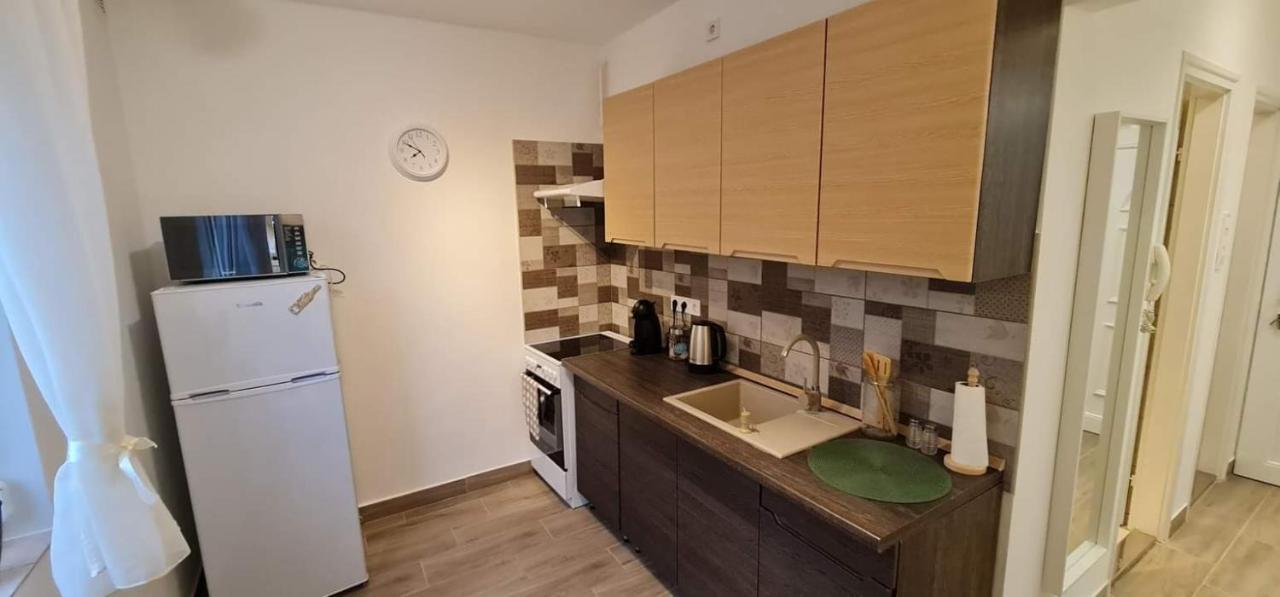Cili Apartman Eger Apartment Ngoại thất bức ảnh