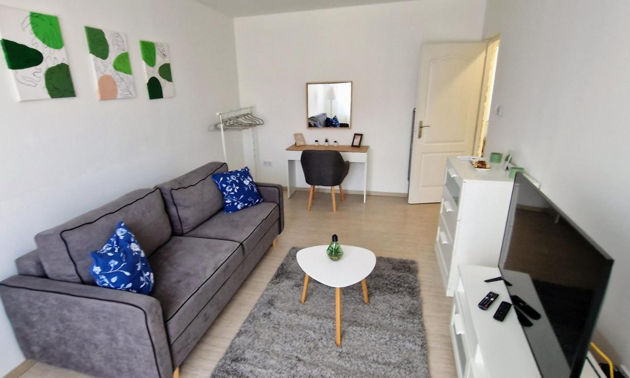 Cili Apartman Eger Apartment Ngoại thất bức ảnh